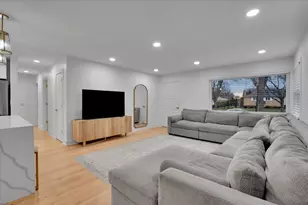 9317 Olcott Ave, Morton Grove, IL 60053 - Photo 6