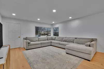 9317 Olcott Avenue, Morton Grove, IL 60053 - Photo 4