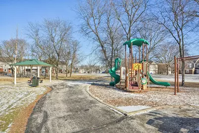 615 Grosse Pointe Circle #12-7, Vernon Hills, IL 60061 - Photo 32