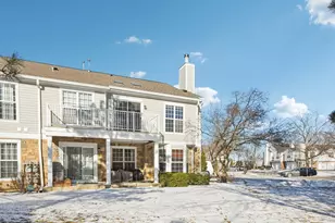 615 Grosse Pointe Cir, Vernon Hills, IL 60061 - Photo 26