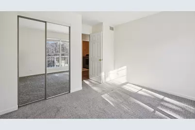 615 Grosse Pointe Circle #12-7, Vernon Hills, IL 60061 - Photo 20