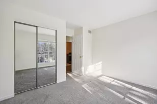 615 Grosse Pointe Cir, Vernon Hills, IL 60061 - Photo 20