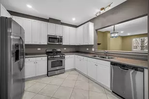 3473 Ravinia Cir, Aurora, IL 60504 - Photo 10