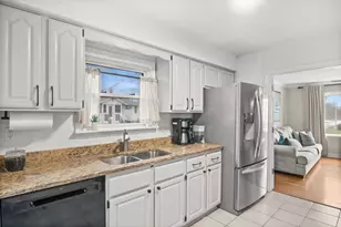 1203 Elm St, Saint Charles, IL 60174 - Photo 10