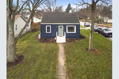 1203 Elm Street, Saint Charles, IL 60174 - Photo 2
