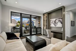 3037 N Lincoln Ave, Chicago, IL 60657 - Photo 12