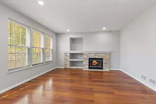 54 Meadows Dr, Gilberts, IL 60136 - Photo 12