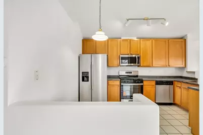 714 S Rosehall Lane, Round Lake, IL 60073 - Photo 10