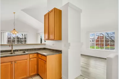 714 S Rosehall Lane, Round Lake, IL 60073 - Photo 14