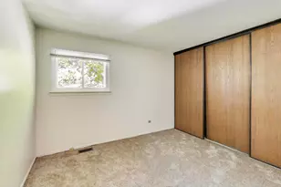 1018 Pheasant Run Ln, Aurora, IL 60504 - Photo 12