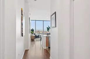 500 W Superior St, Chicago, IL 60654 - Photo 2