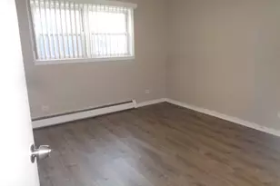 10748 S Harlem St, Worth, IL 60482 - Photo 8