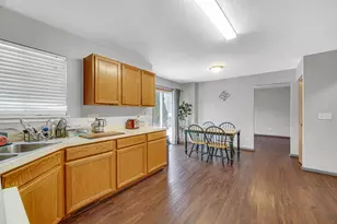 4 Franklin Ct, Bolingbrook, IL 60440 - Photo 12