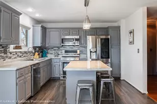 409 N Ashbury Ave, Bolingbrook, IL 60440 - Photo 6