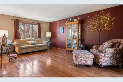 409 N Ashbury Avenue, Bolingbrook, IL 60440 - Photo 2