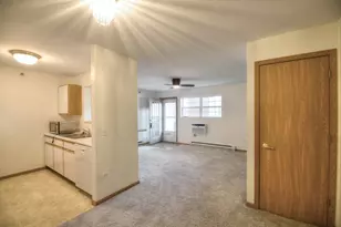 410 Cunat Blvd, Richmond, IL 60071 - Photo 2