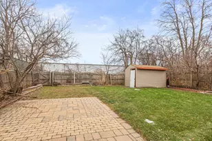 933 Ridge Ave, Mundelein, IL 60060 - Photo 16