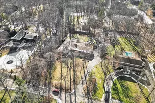 2655 Crestwood Ln, Riverwoods, IL 60015 - Photo 12