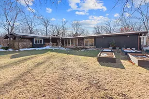 2655 Crestwood Ln, Riverwoods, IL 60015 - Photo 2