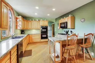 4116 E Lake Shore Dr, Wonder Lake, IL 60097 - Photo 4