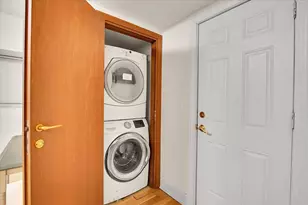 1647 W Sherwin Ave, Chicago, IL 60626 - Photo 18