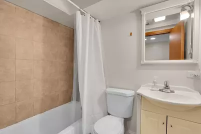 1647 W Sherwin Avenue #1, Chicago, IL 60626 - Photo 14