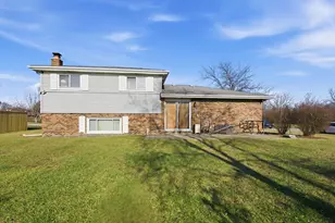 1200 Jacqueline Dr, Crete, IL 60417 - Photo 2