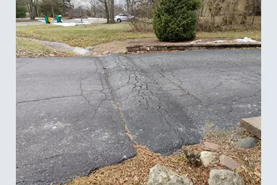 21 Sequoia Road, Hawthorn Woods, IL 60047 - Photo 2