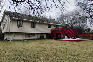 21 Sequoia Rd, Hawthorn Woods, IL 60047 - Photo 4