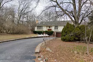 21 Sequoia Rd, Hawthorn Woods, IL 60047 - Photo 1
