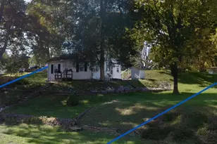 420 S Main St, Grayville, IL 62844 - Photo 2