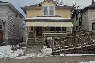 7527 S Chappel Ave, Chicago, IL 60649 - Photo 1