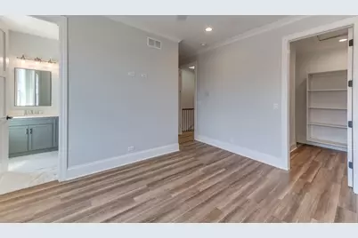 [Address not provided], Elmhurst, IL 60126 - Photo 12