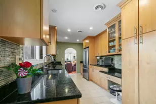 840 Auburn Ct, Highland Park, IL 60035 - Photo 10