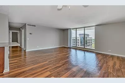 [Address not provided], Lombard, IL 60148 - Photo 4