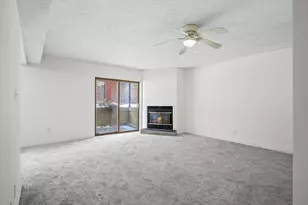 1916 Tracy Dr, Bloomington, IL 61704 - Photo 8