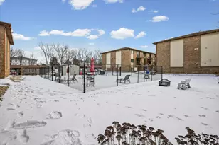 1916 Tracy Dr, Bloomington, IL 61704 - Photo 32