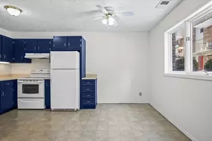 1916 Tracy Dr, Bloomington, IL 61704 - Photo 12