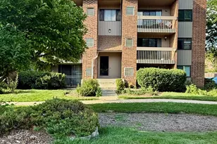 1322 E Ports O Call Dr, Palatine, IL 60074 - Photo 1