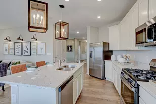 548 Endicott Rd, South Elgin, IL 60177 - Photo 18