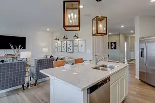 548 Endicott Rd, South Elgin, IL 60177 - Photo 10