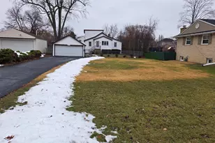 1754 E Lincoln Ave, Des Plaines, IL 60018 - Photo 2