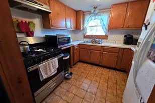 1754 E Lincoln Ave, Des Plaines, IL 60018 - Photo 12