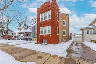 4706 N Kilpatrick Ave, Chicago, IL 60630 - Photo 1