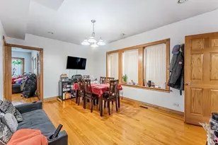 4706 N Kilpatrick Ave, Chicago, IL 60630 - Photo 14