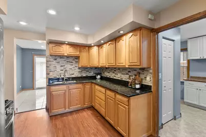 8555 S 79th Avenue, Justice, IL 60458 - Photo 14