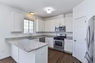 1910 Oxley Cir, Naperville, IL 60563 - Photo 8