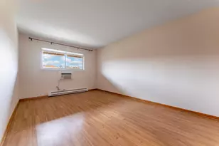 810 E Old Willow Rd, Prospect Heights, IL 60070 - Photo 12