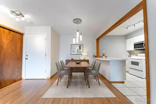 810 E Old Willow Rd, Prospect Heights, IL 60070 - Photo 2