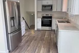 2452 W Florian Ct, Decatur, IL 62526 - Photo 6